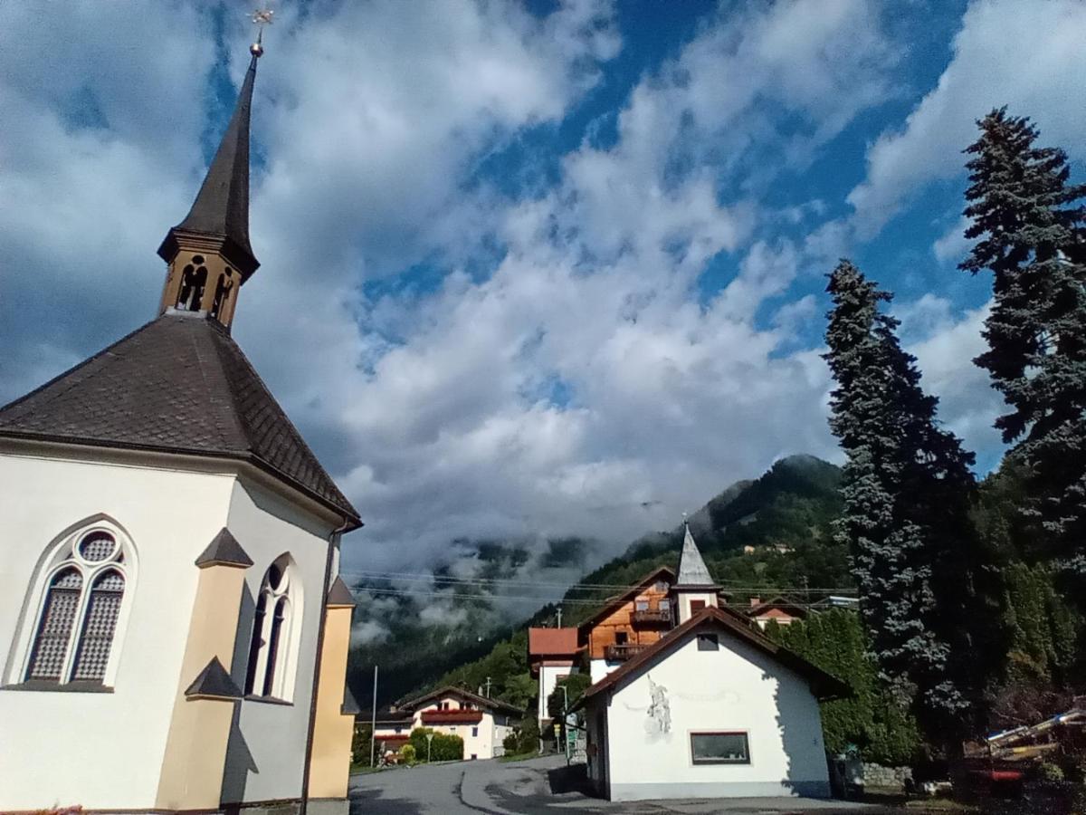 Haus Edelweiss Moelltal Apartamento Flattach Exterior foto