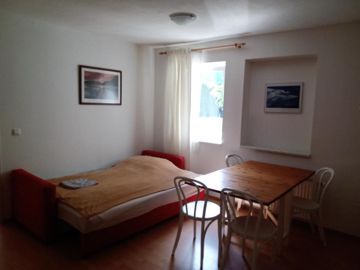 Haus Edelweiss Moelltal Apartamento Flattach Exterior foto