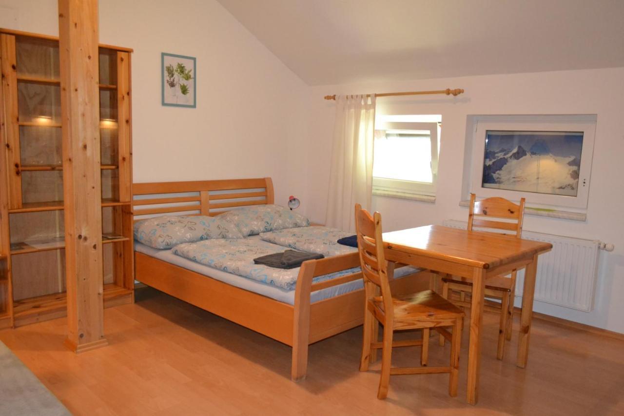 Haus Edelweiss Moelltal Apartamento Flattach Exterior foto