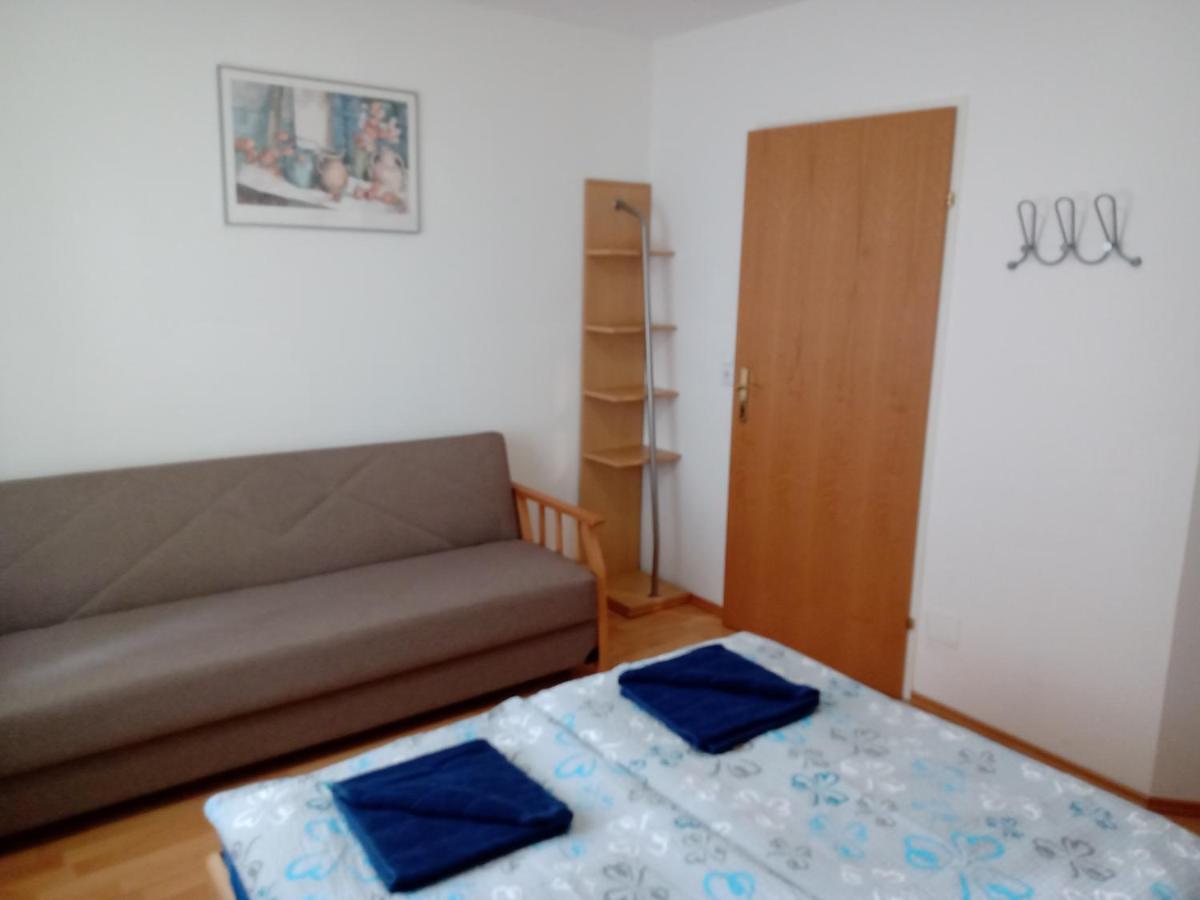 Haus Edelweiss Moelltal Apartamento Flattach Exterior foto