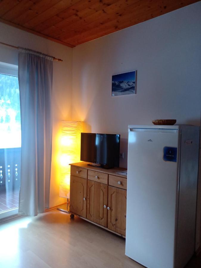 Haus Edelweiss Moelltal Apartamento Flattach Exterior foto