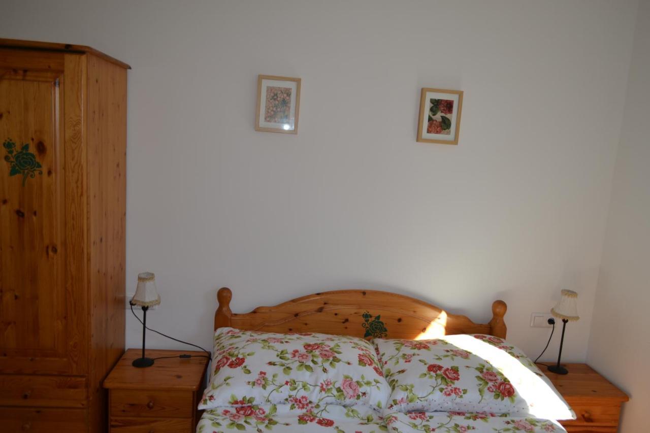 Haus Edelweiss Moelltal Apartamento Flattach Exterior foto