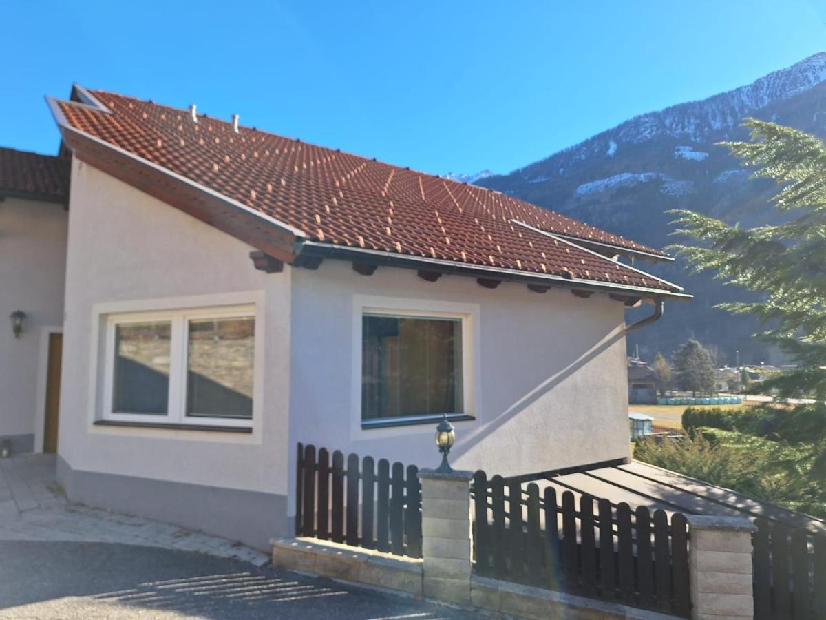Haus Edelweiss Moelltal Apartamento Flattach Exterior foto